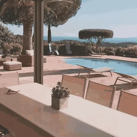 Lena House With Garden And Bbq Holiday home